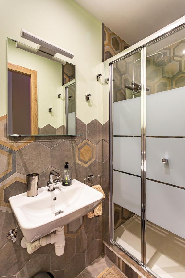 Three Bedrooms Apartment Barcelona Exteriör bild