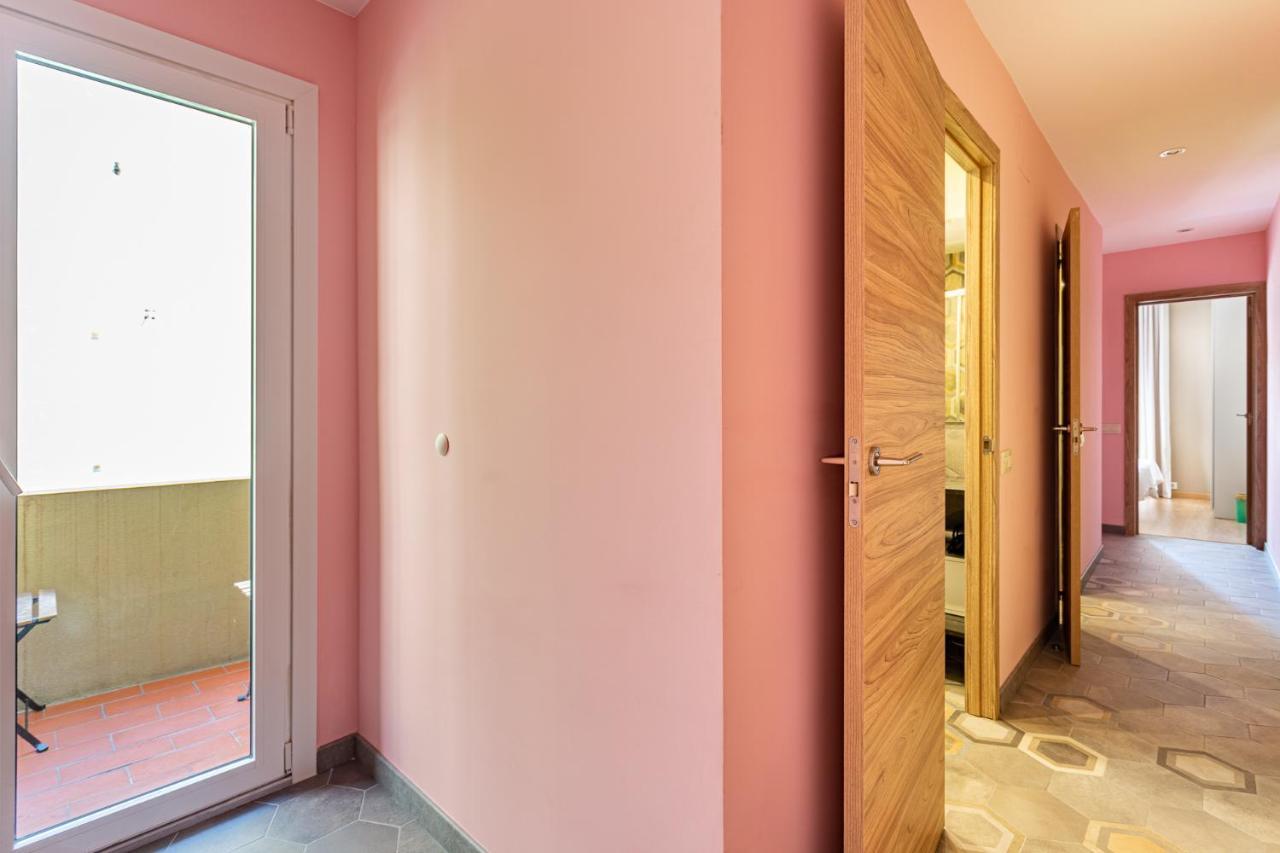 Three Bedrooms Apartment Barcelona Exteriör bild